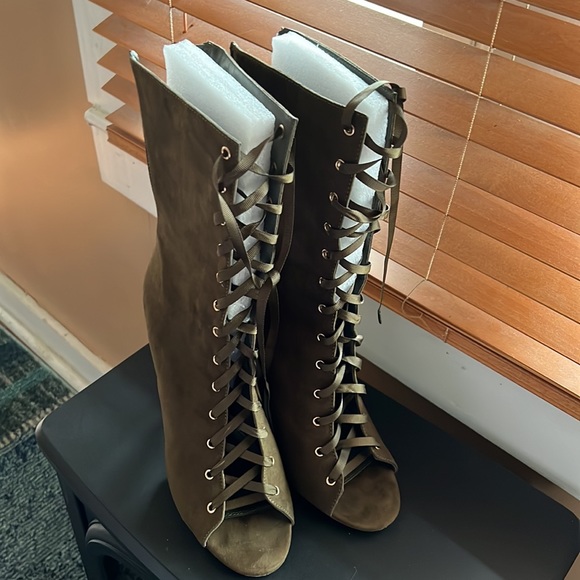 Olive Peep toe booties. - Picture 3 of 8